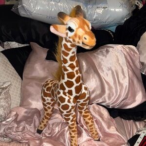 Linzy Brand 22” Tall Giraffe!!